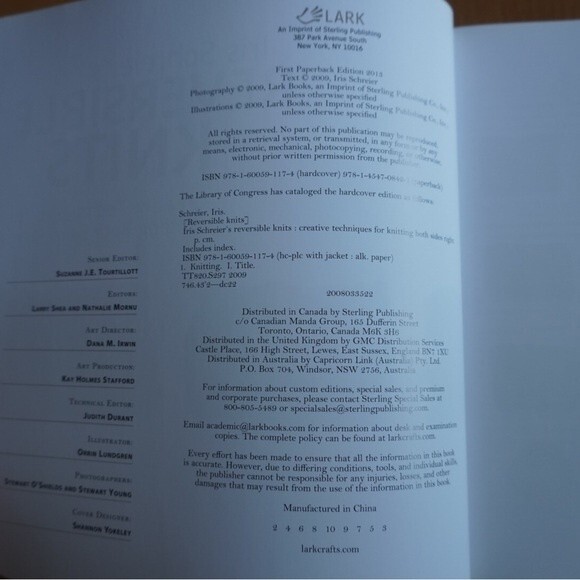 Reversible Knits Creative Techniques Knitting Both Sides Right by Iris Schreier - Picture 3 of 8